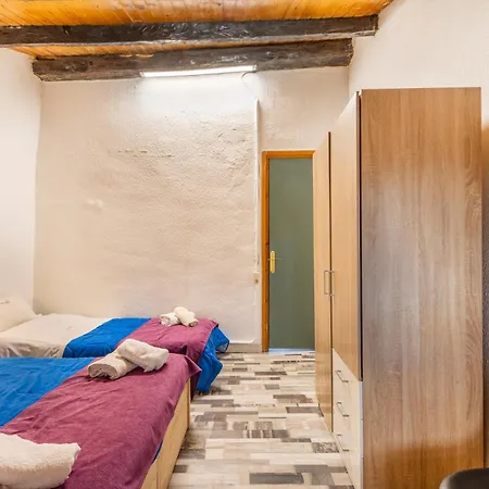 Complex Rural Can Caubet Feriegård Berga