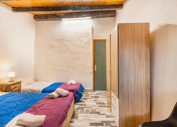 Complex Rural Caubet Фермерский дом Берга
