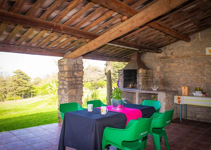 Complex Rural Caubet Фермерский дом